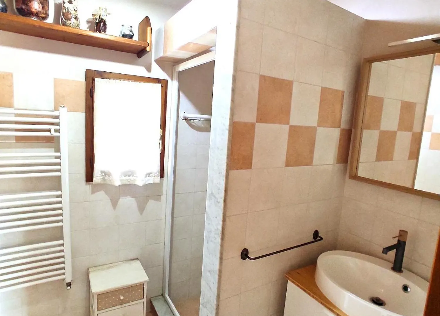 Guest house Camera Con Bagno E Accesso Indipendente Lucca