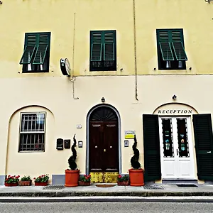 2* Casa de hóspedes Arancio
