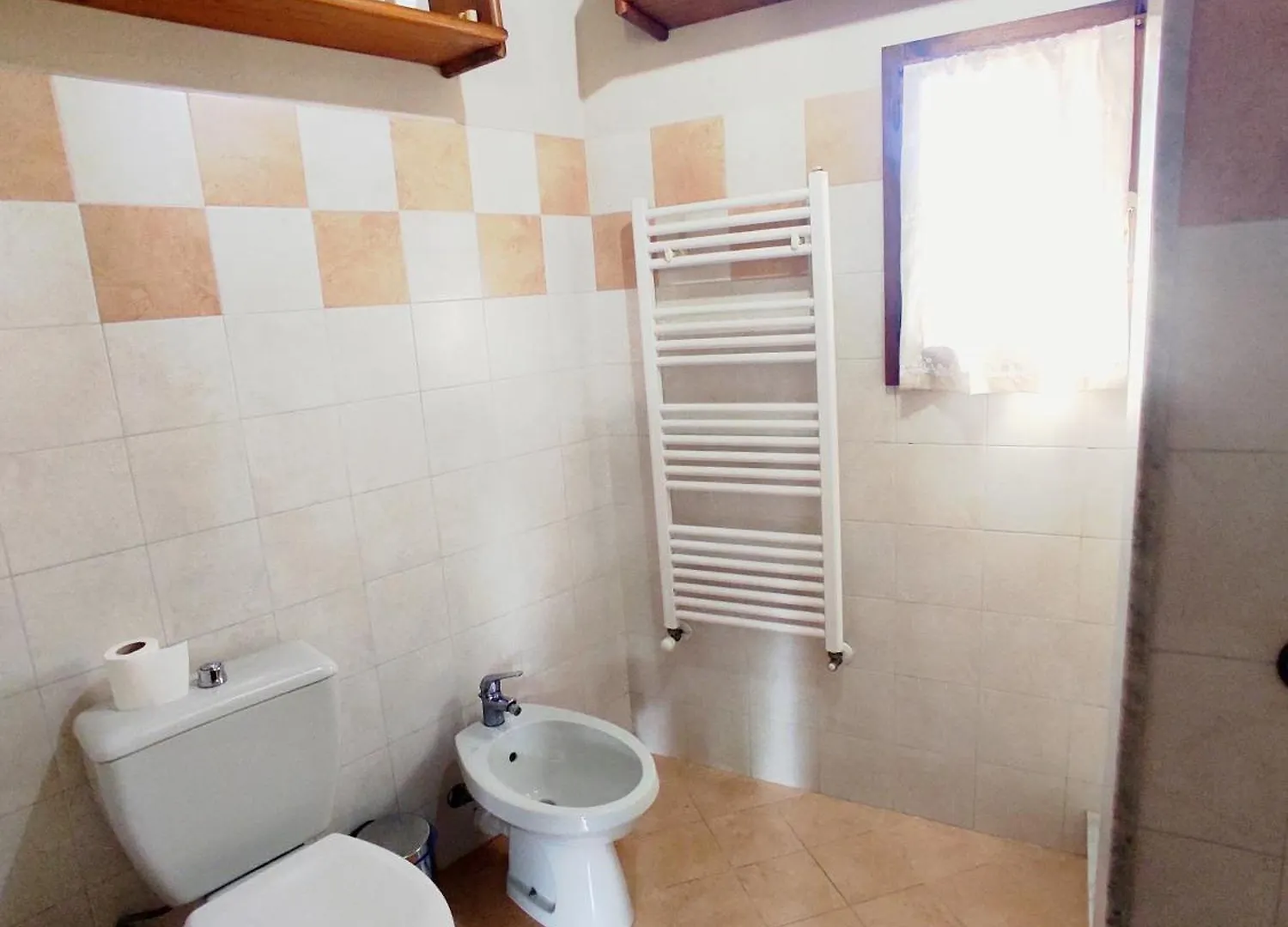 Camera Con Bagno E Accesso Indipendente 루카 0*,